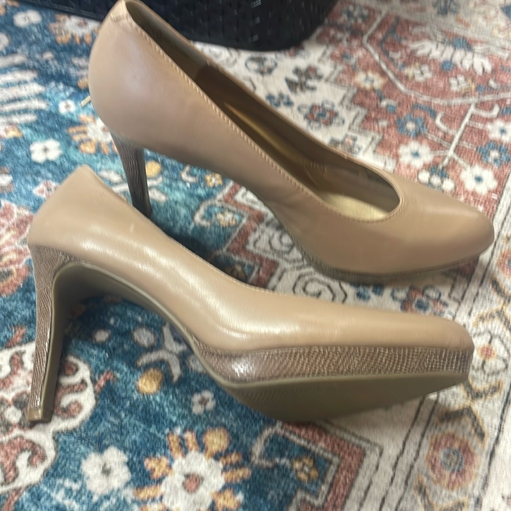 Me too size 9
